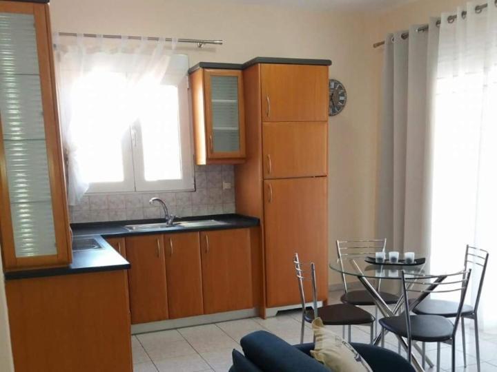 Elegant Apartment Near The Beach Nea Peramos  Exterior photo