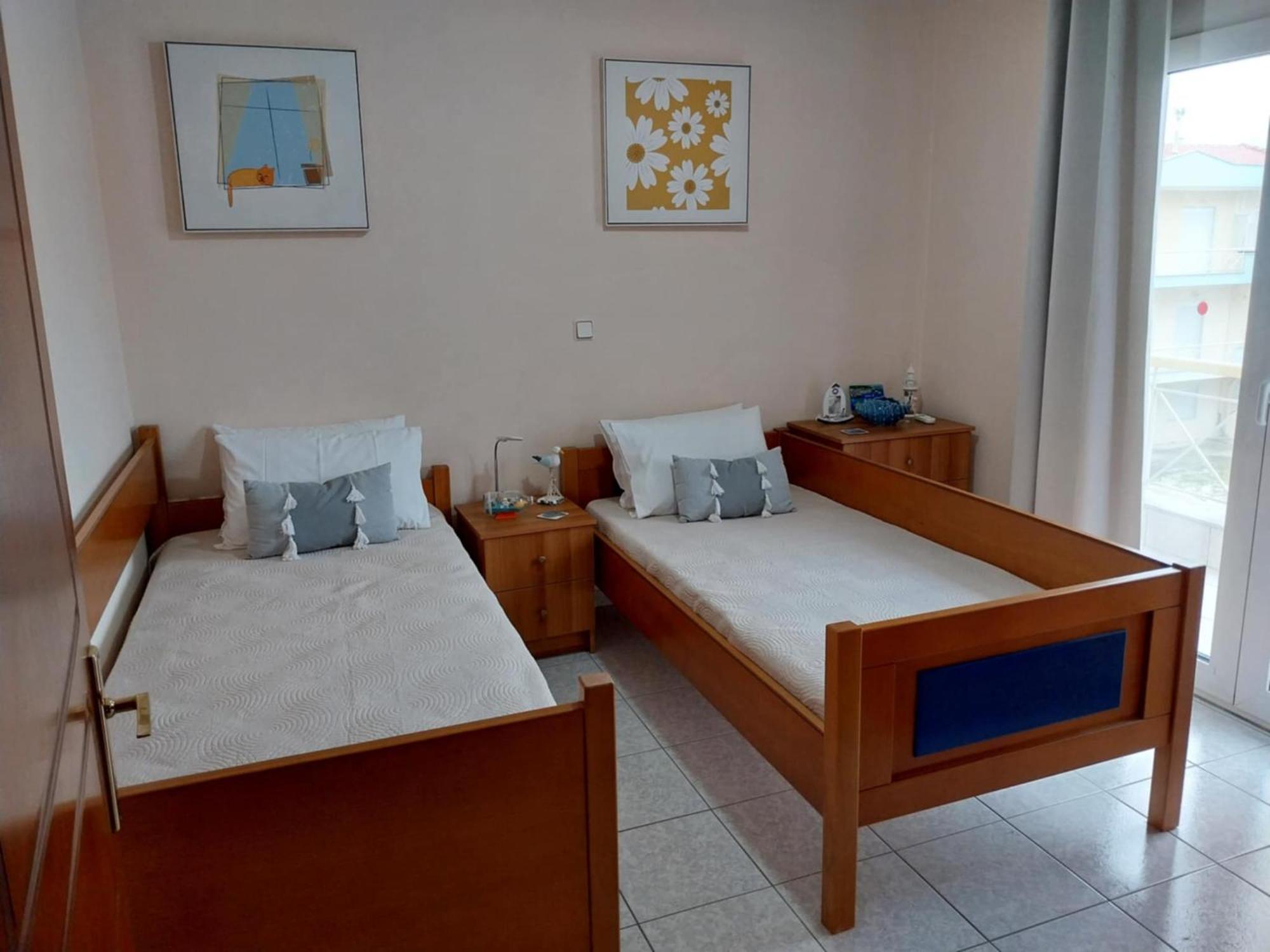 Elegant Apartment Near The Beach Nea Peramos  Exterior photo